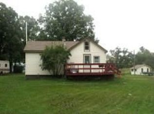 21285 340th St, Erhard, MN 56534