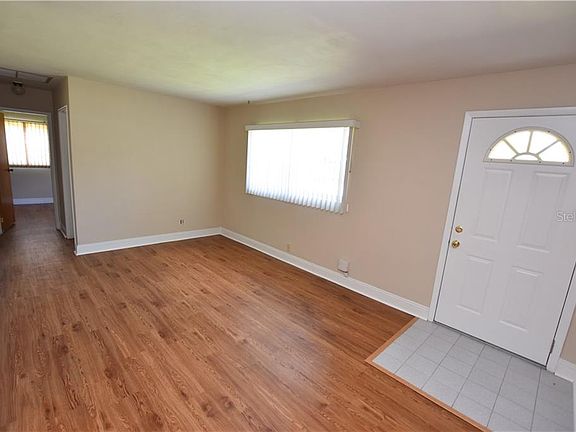 4th image of 395 W Ethelene St