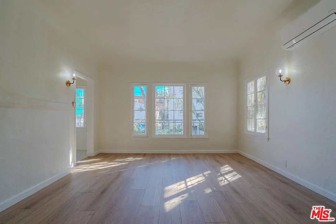 1 bed, 1.0 bath, 925 sqft, $2,495 — Photo 4