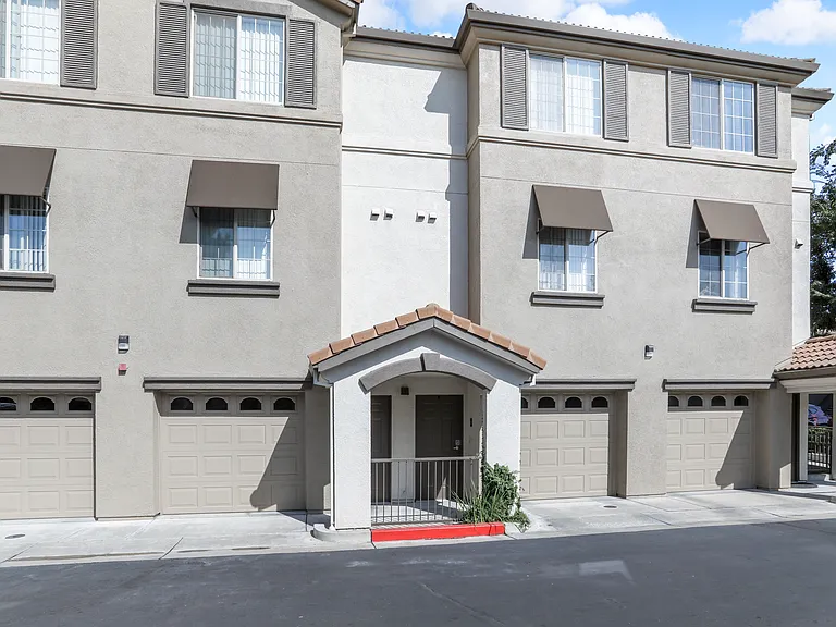 Paseo Villas — Photo 26