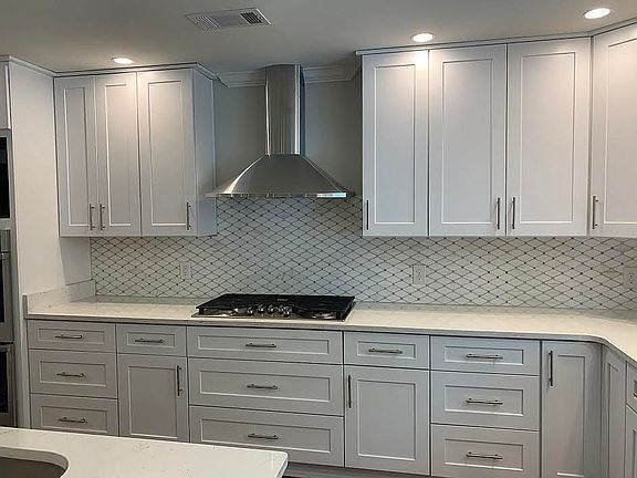 3rd image of 5027 N Peg Ln