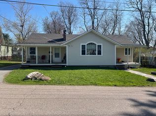 17 White Pl, South Burlington, VT 05401