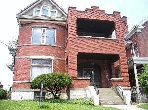 1st image of 3339 Woodburn Ave