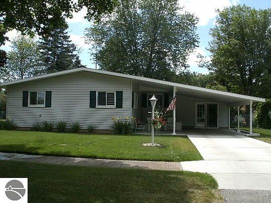 1st image of 703 W Lincoln St