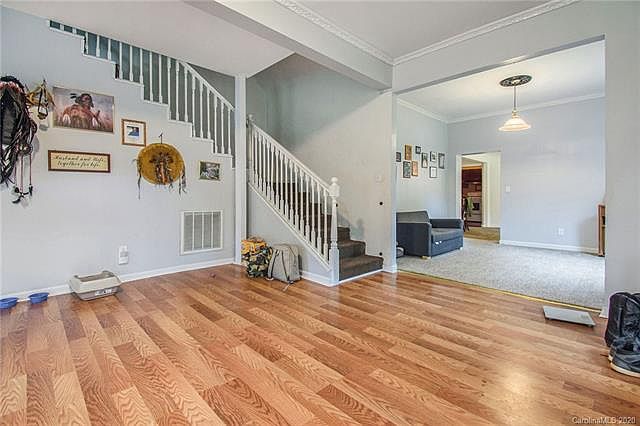 1st image of 3315 Carver Pl