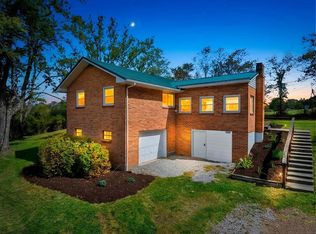 1350 Cranberry Ln, Blacksburg, VA 24060