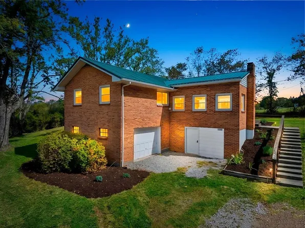 1350 Cranberry Ln, Blacksburg, VA 24060