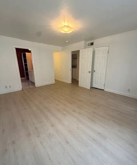 14239 Sherman Way #10 — Photo 8
