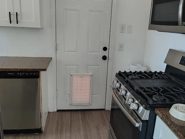 6891 Olive St — Photo 3