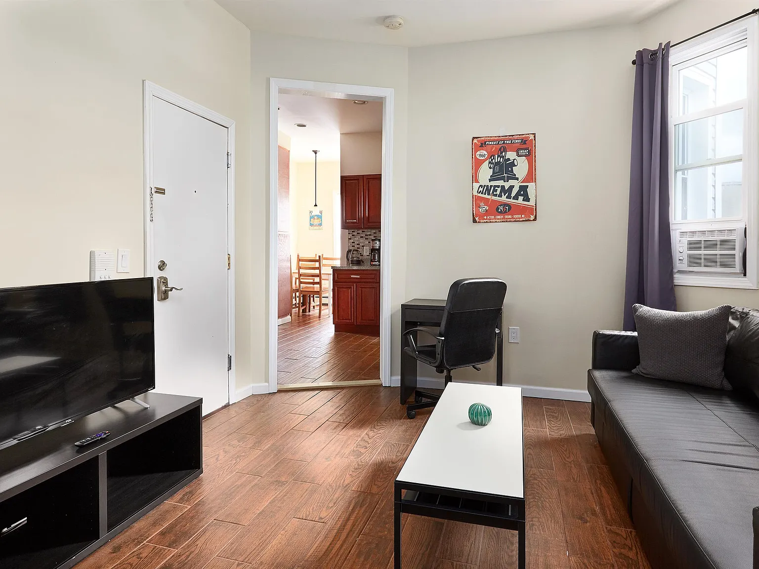 2 bed, 2.0 bath, 1000 sqft, $2,500 — Photo 2