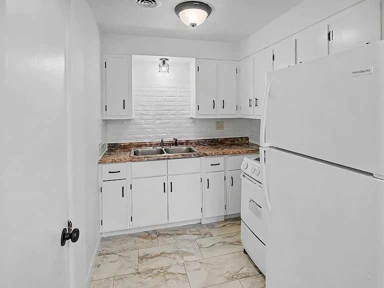 333 N Ellis St #F — Photo 4