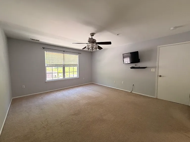 1635 King Ct — Photo 17