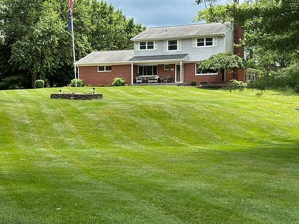 2565 N Breezewood Dr