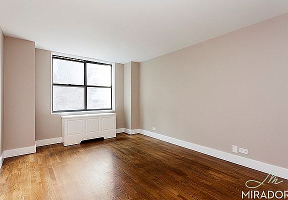 4th image of 330 E 39th St APT 4A
