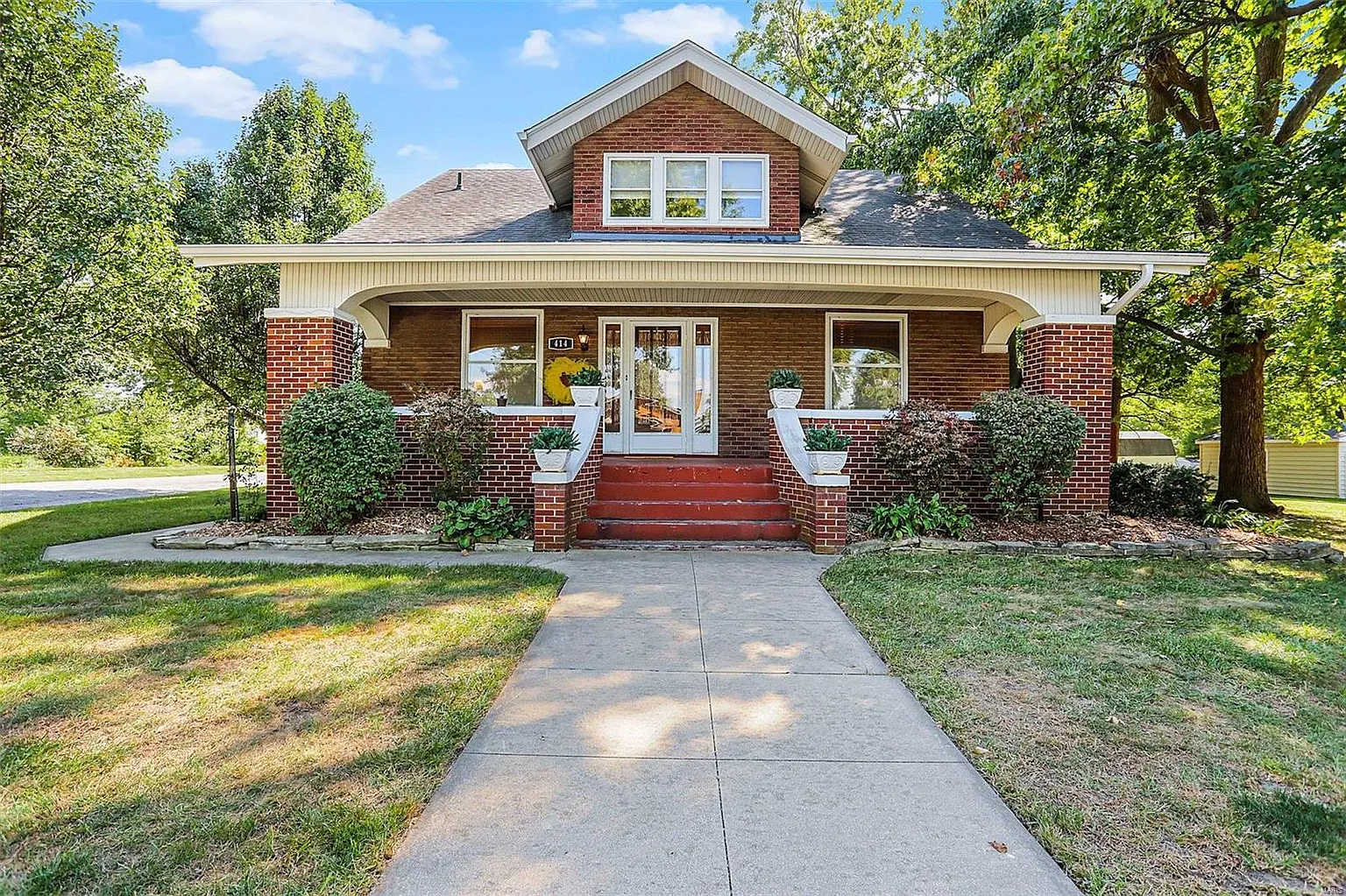 414 Walnut St photo 1