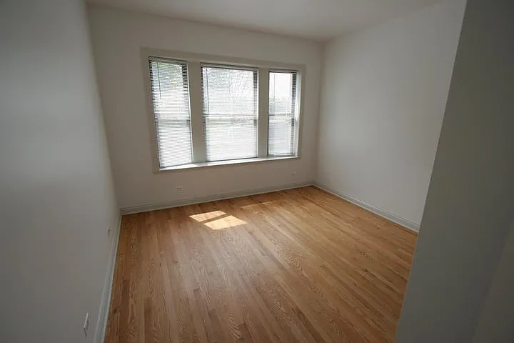 5355-5361 S. Cottage Grove Avenue — Photo 16
