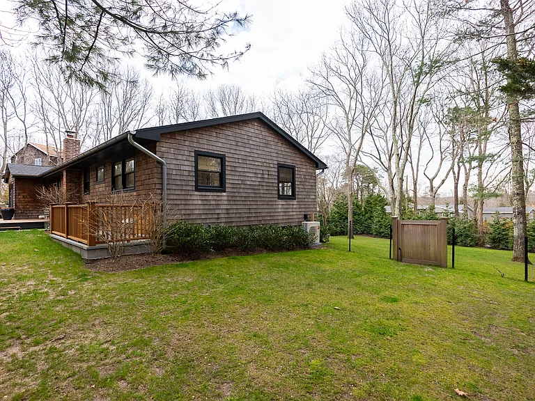 35 Sylvan Ln — Photo 19