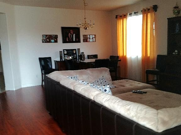 2nd image of 12777 Biscayne Ave
