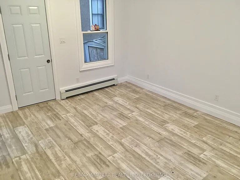 163 Welland Ave #REAR — Photo 5