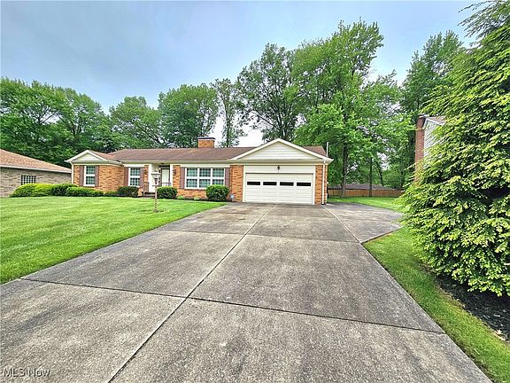 5th image of 3104 Meadow Ln NE