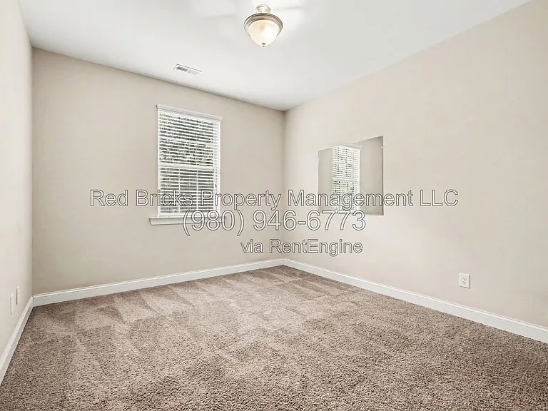 145 Barclay Dr — Photo 24