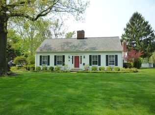 246 Plymouth Dr, Bay Village, OH