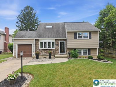 1928 Woodbury Rd, Bethlehem, PA, 18017