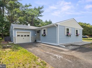 15 Brian Ct, Toms River, NJ
