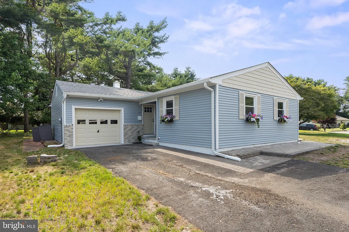 15 Brian Ct photo 1