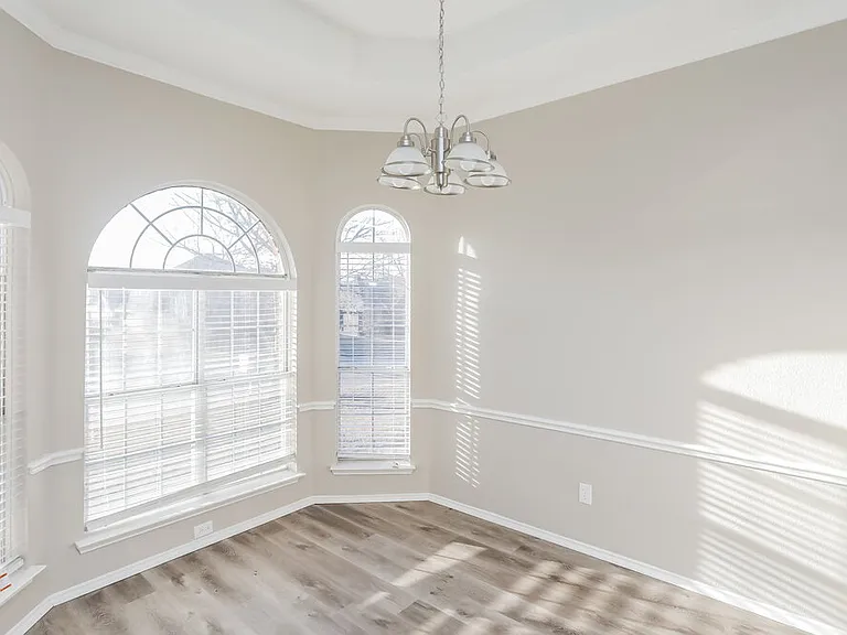 708 Brees Dr — Photo 4