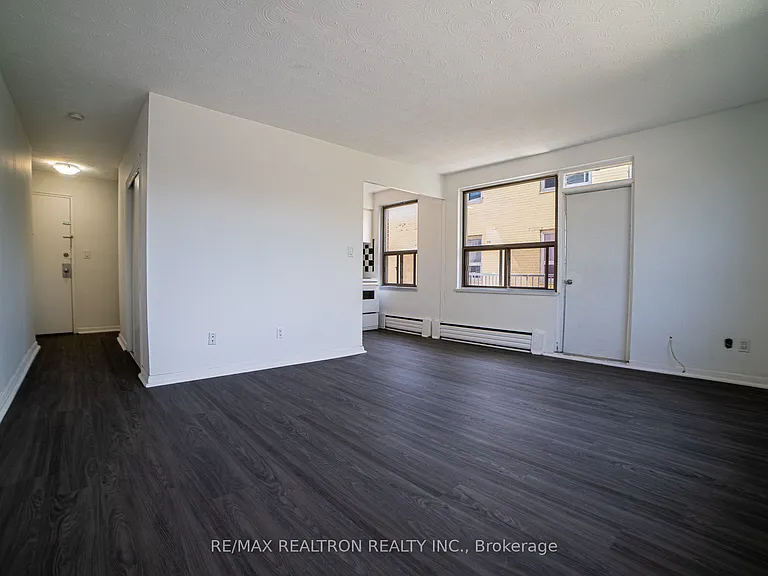 2361 Lake Shore Blvd W #301 — Photo 4