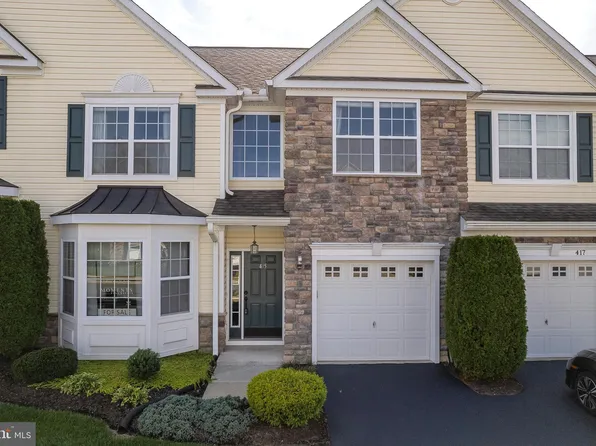 415 Harvest Dr, Blandon, PA 19510