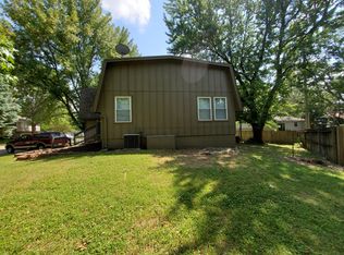 2135 E Arrowhead Cir #1, Olathe, KS 66062