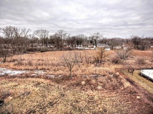 4710 58th Ave N APT 305, Crystal, MN 55429