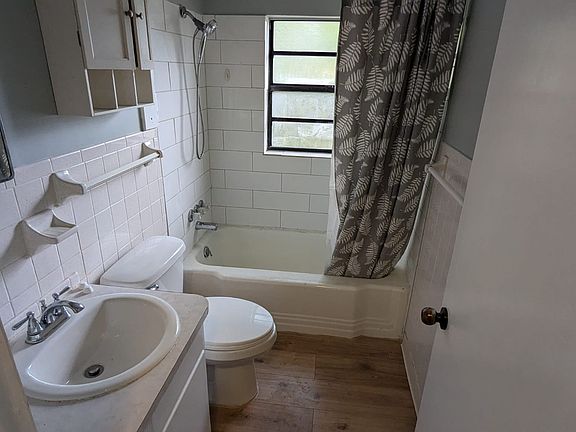 5th image of 514 S 10th St