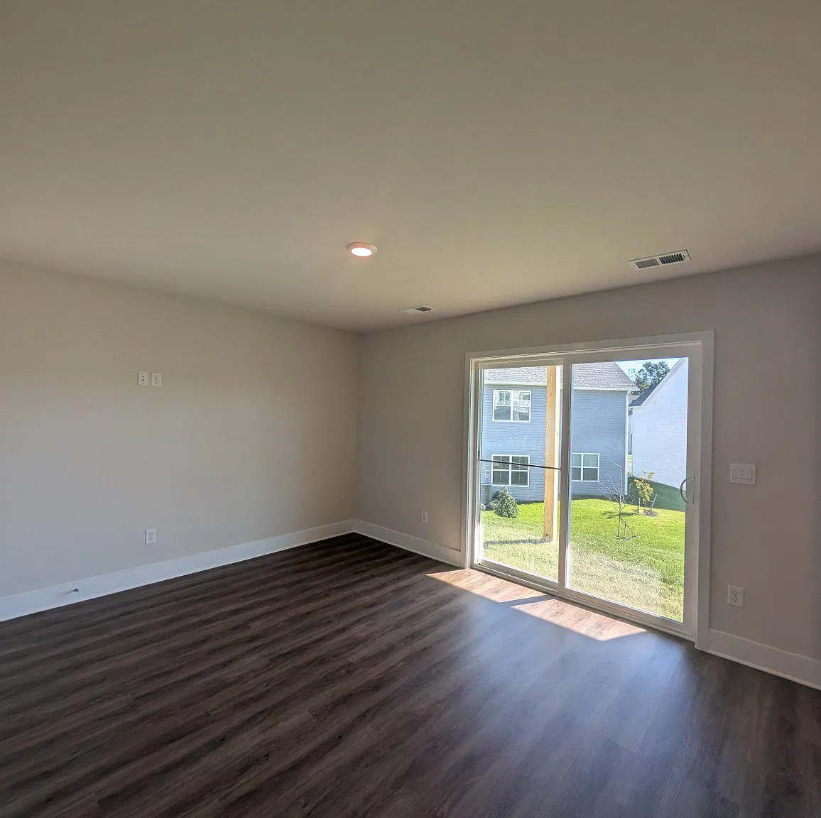 4 bed, 3.5 bath, 1889 sqft, $2,250 — Photo 4