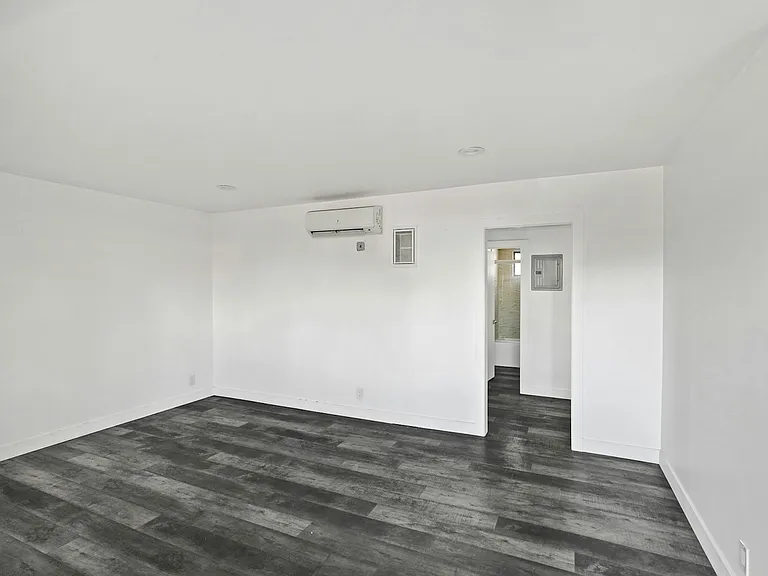 215 N Fickett St #3 — Photo 10