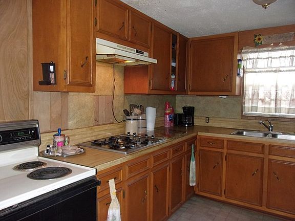 5th image of 608 E Wallace St