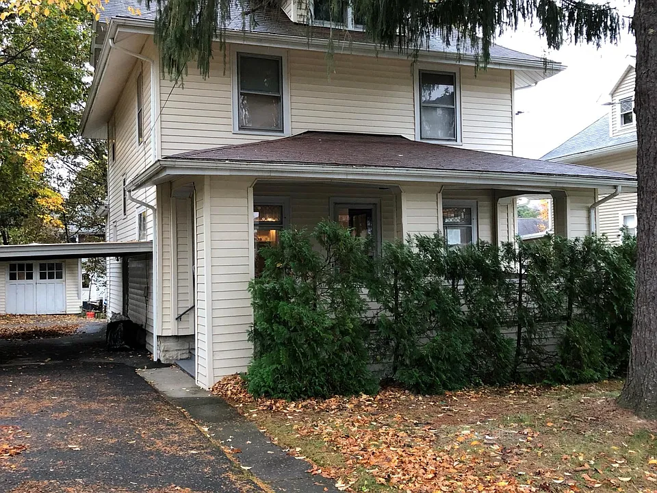 7 Bennett Ave