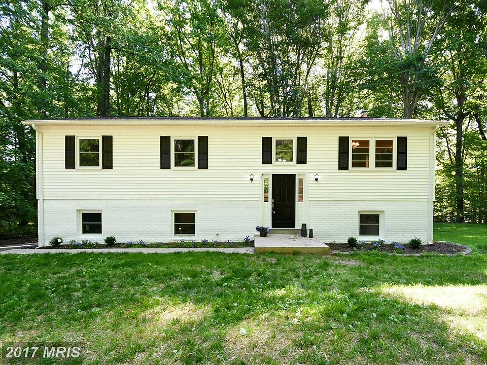 1st image of 12811 Old Bridge Ln