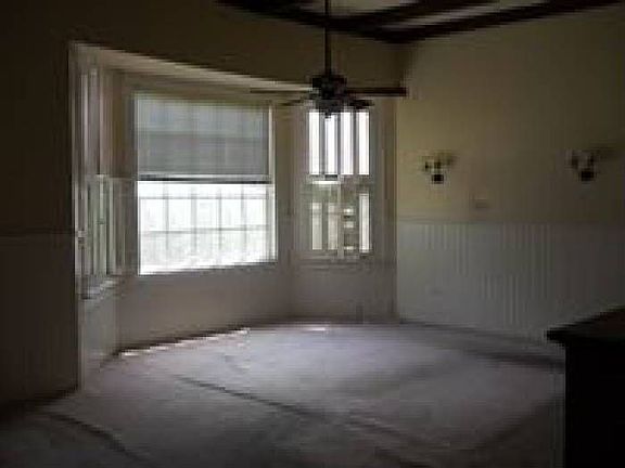 2nd image of 616 Broussard St