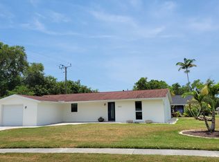 2920 Gulf Gate Dr, Sarasota, FL 34231