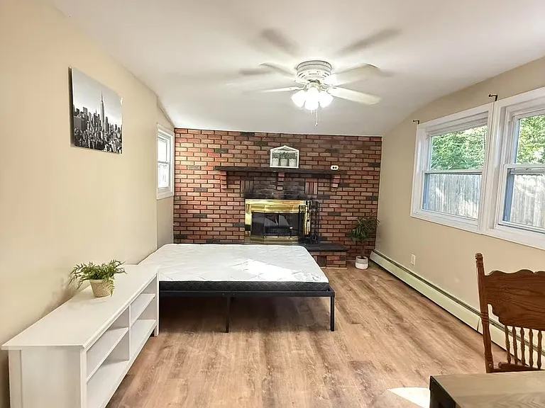 90 University Heights Dr — Photo 10