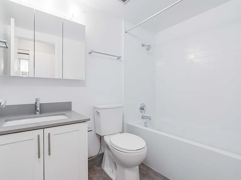 1265 Burnaby St — Photo 19