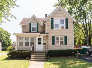 520 Center Ave, Sycamore, IL 60178