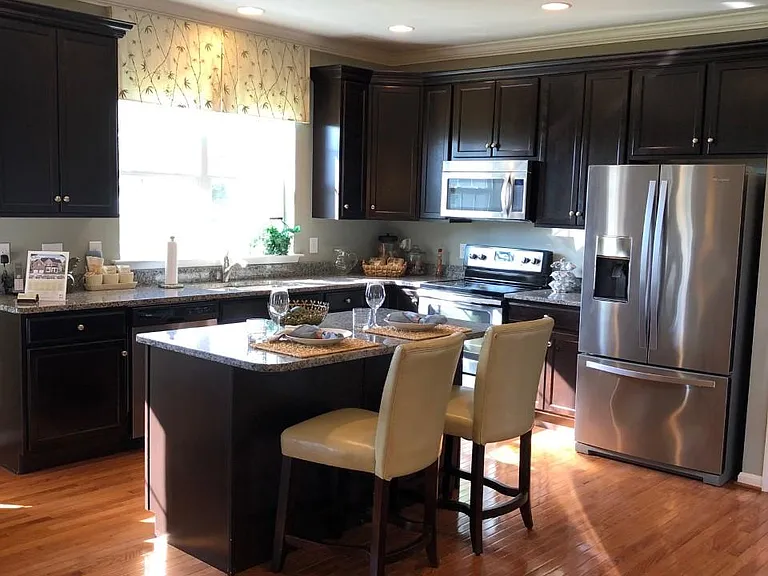 18 Magnolia Ave — Photo 4
