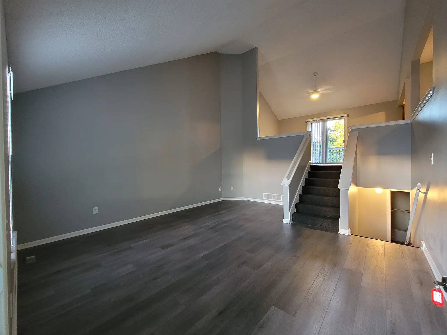 3 bed, 1200 sqft, $1,695 — Photo 3