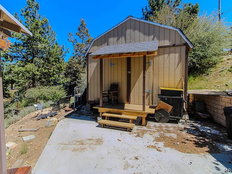 136 Mann Dr — Photo 34