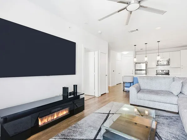 1900 Barton Springs Rd Unit 3035, Austin, TX 78704