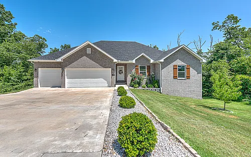 28 Copinsay Dr Photo 1
